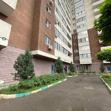 Apartmán Жк Весна Almaty Exteriér fotografie