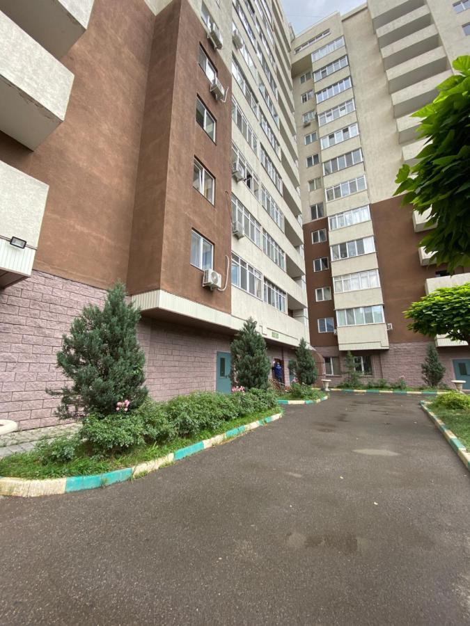 Apartmán Жк Весна Almaty Exteriér fotografie